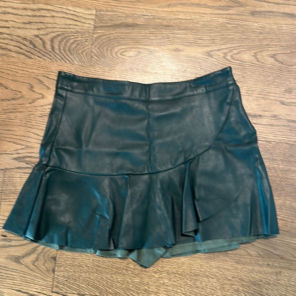 DO+BE Dark Green Faux Leather Skirt